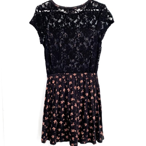 forever 21 pull on dress black lace back/neckline - Picture 2 of 9